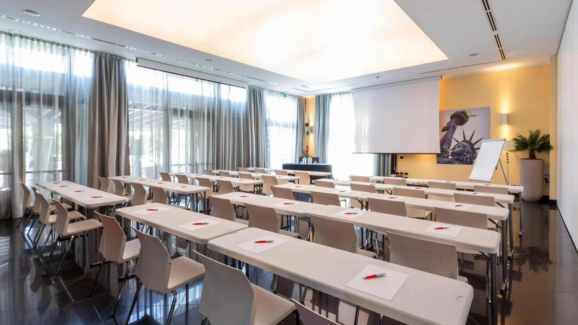 Amati' Design Hotel 4*, Zola Predosa Italië